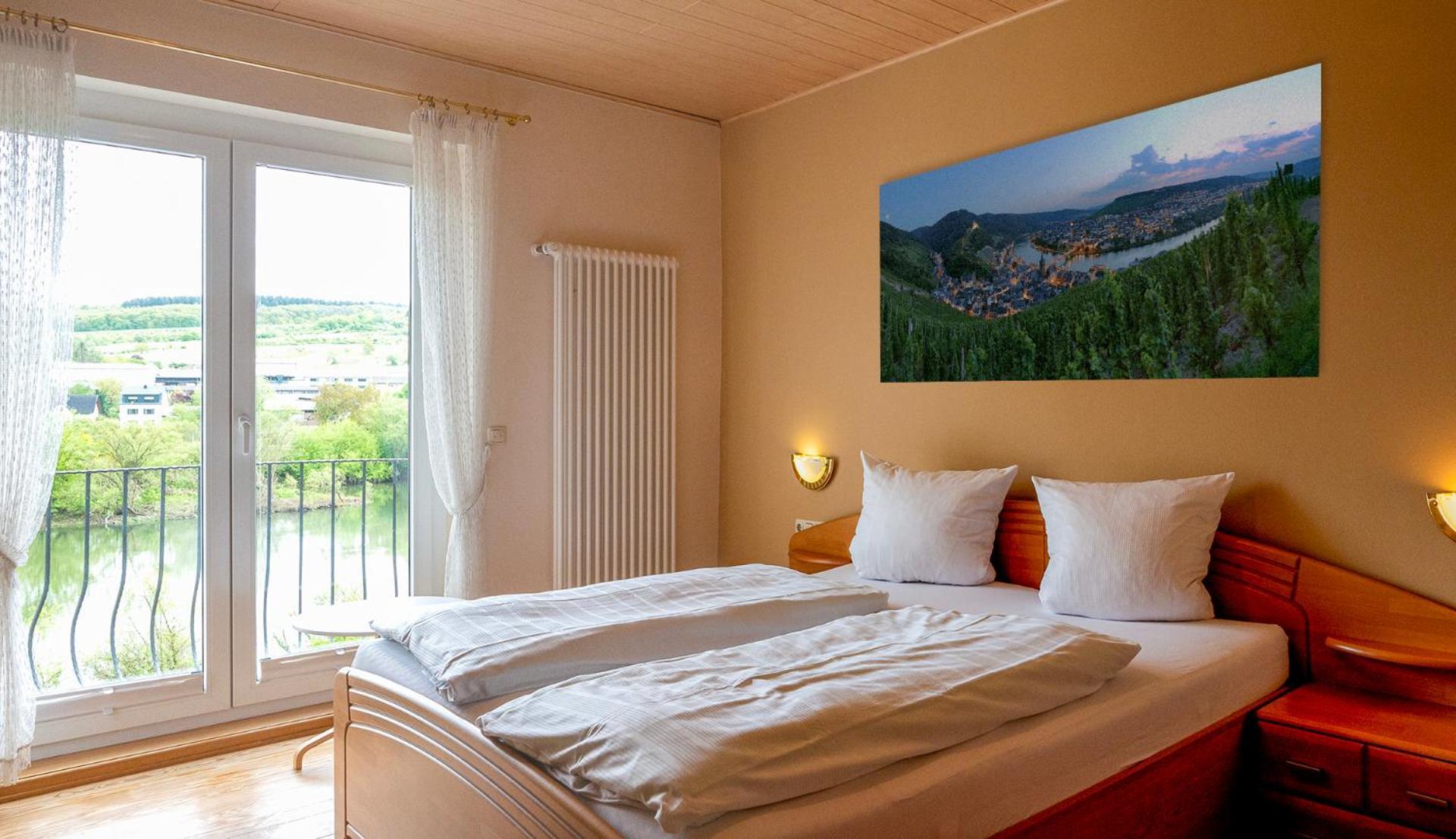 Weingut / Gaestehaus Gerlach Ürzig Dış mekan fotoğraf